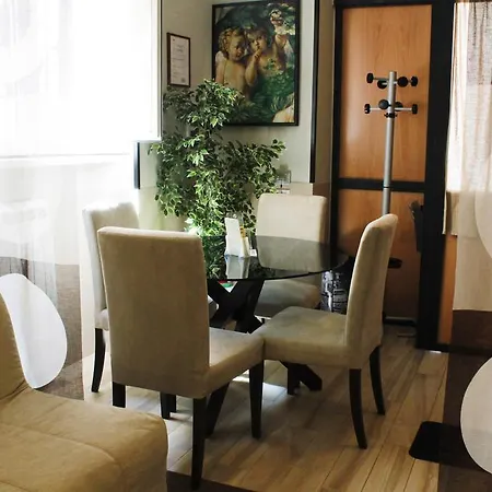 Vatican Apartament شقة